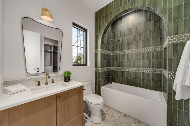 10050 Gooding Drive, Dallas, TX 75229