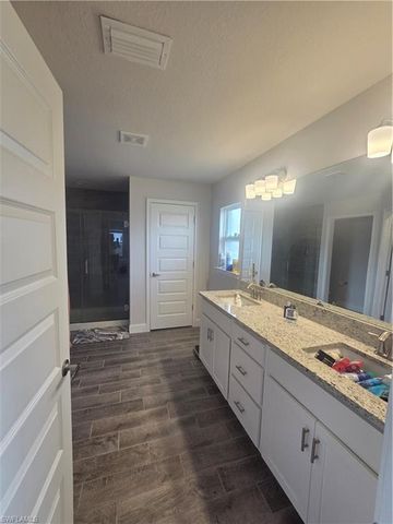 1820 Lodge ST, Lehigh Acres, FL 33972