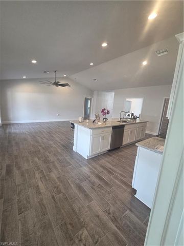 1820 Lodge ST, Lehigh Acres, FL 33972