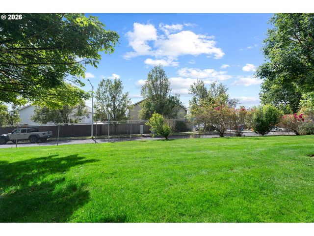 3300 KAUFFMAN Ave 14, Vancouver, WA 98660