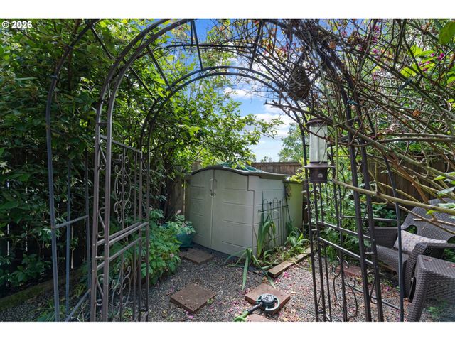 3300 KAUFFMAN Ave 14, Vancouver, WA 98660
