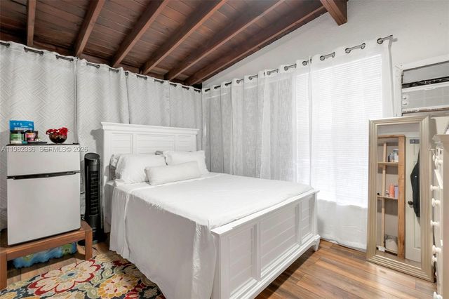 1449 NE 51st St, Pompano Beach, FL 33064