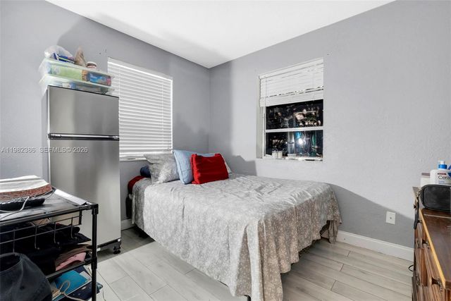 1449 NE 51st St, Pompano Beach, FL 33064