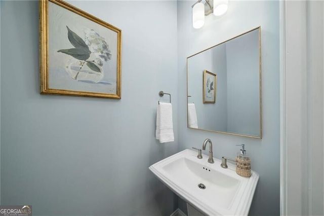 528 Clover Lane, Alpharetta, GA 30009
