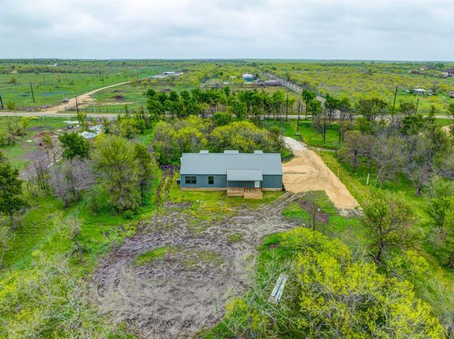 3881 Barth RD, Lockhart, TX 78644