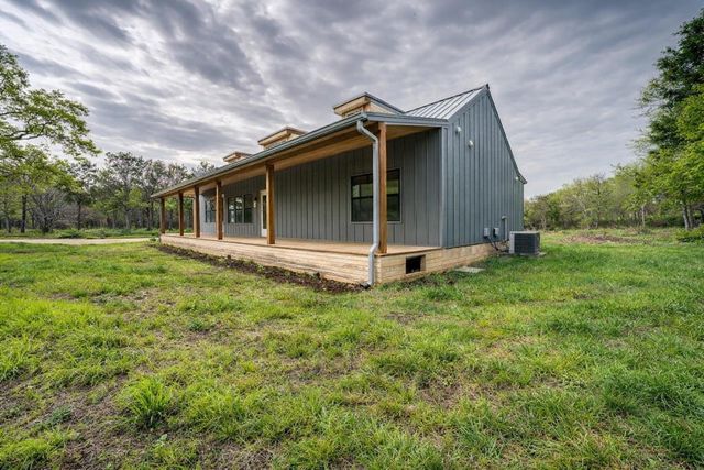 3881 Barth RD, Lockhart, TX 78644