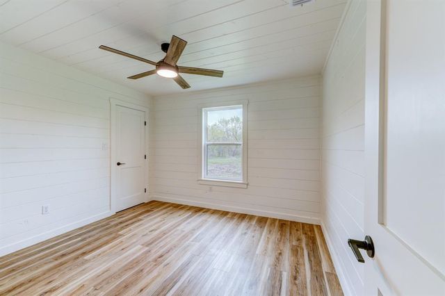 3881 Barth RD, Lockhart, TX 78644