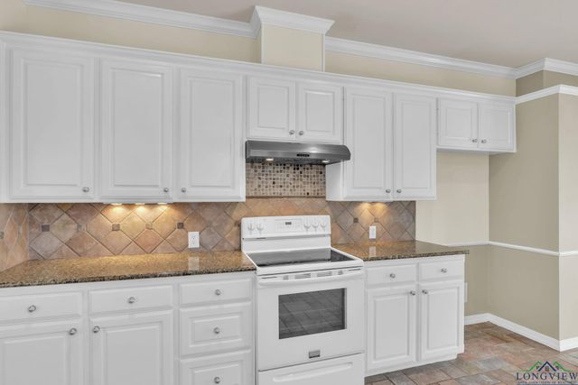 715 Montreal, Longview, TX 75601