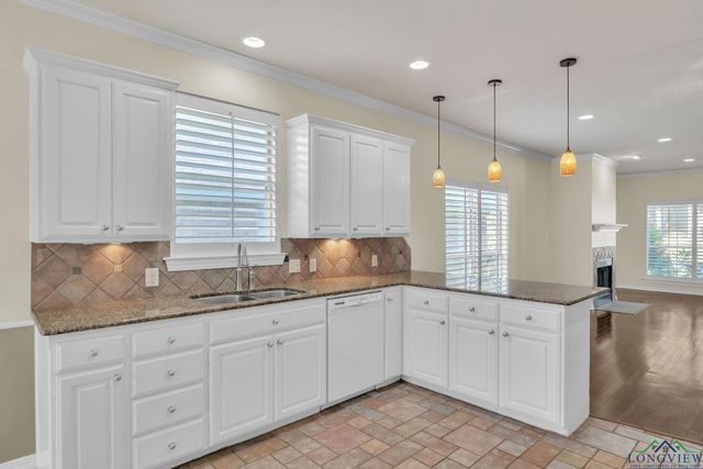 715 Montreal, Longview, TX 75601