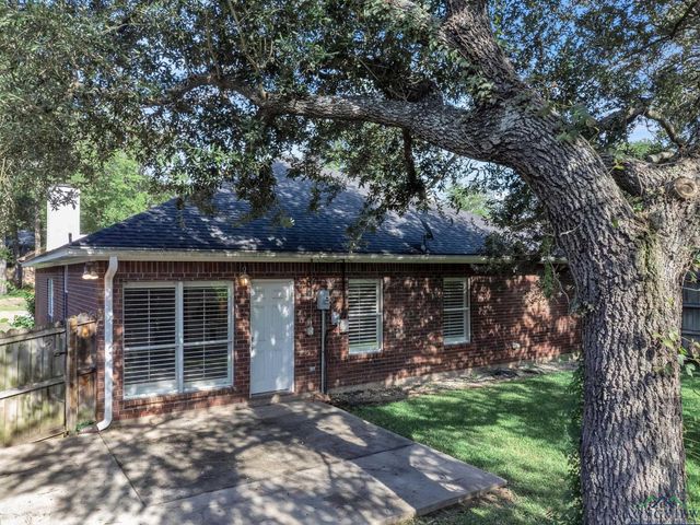 715 Montreal, Longview, TX 75601