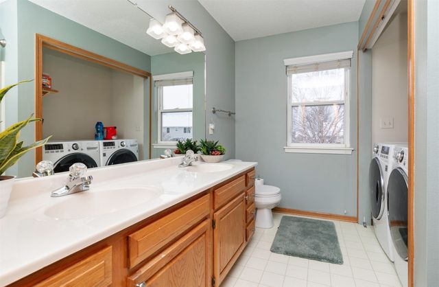 4530 Bartholomew Drive, Pleasant Hill, IA 50327