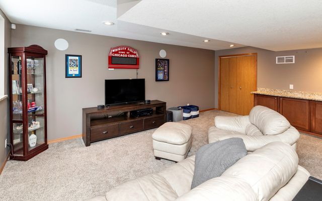 4530 Bartholomew Drive, Pleasant Hill, IA 50327