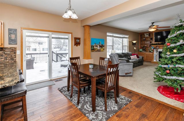 4530 Bartholomew Drive, Pleasant Hill, IA 50327