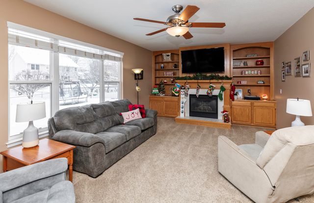 4530 Bartholomew Drive, Pleasant Hill, IA 50327