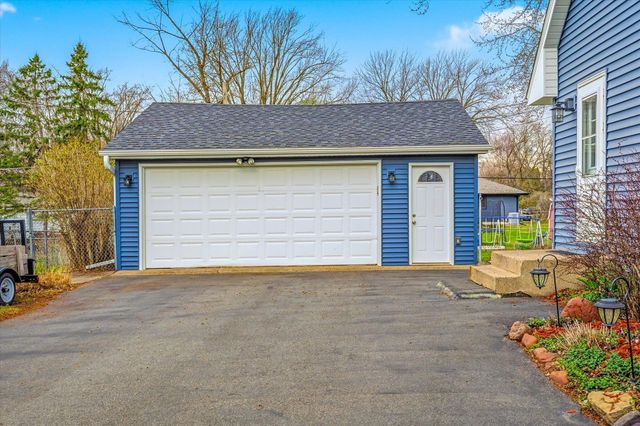 11234 Norway Street NW, Coon Rapids, MN 55448