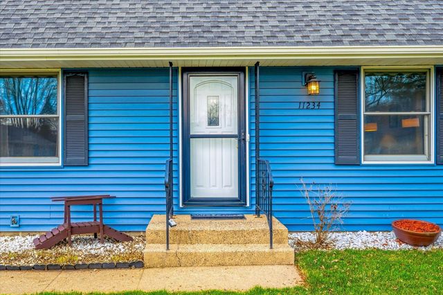 11234 Norway Street NW, Coon Rapids, MN 55448