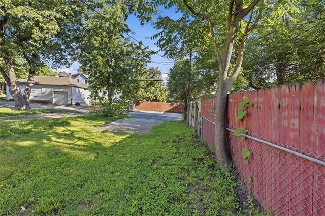 621 Kiowa Street, Leavenworth, KS 66048
