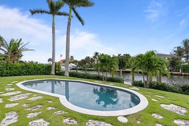 21 Duke Drive, Lake Worth Beach, FL 33460