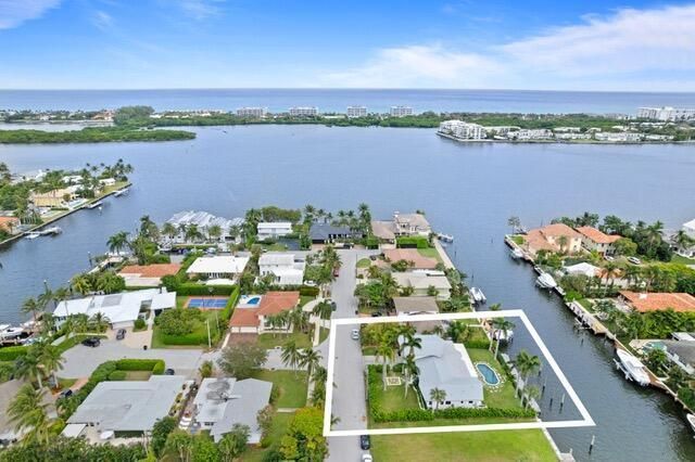 21 Duke Drive, Lake Worth Beach, FL 33460