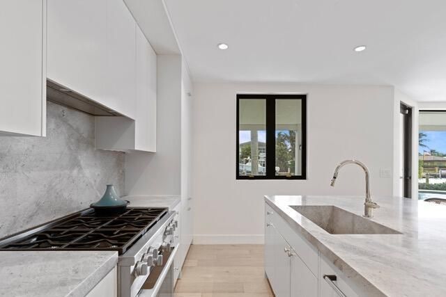 21 Duke Drive, Lake Worth Beach, FL 33460