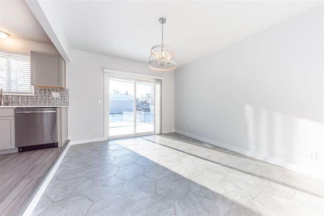 38393 Mason Street, Livonia, MI 48154