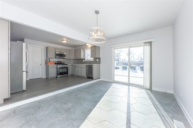 38393 Mason Street, Livonia, MI 48154