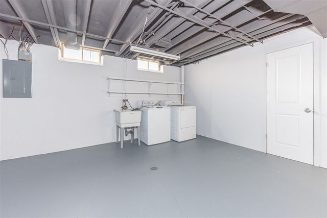 38393 Mason Street, Livonia, MI 48154