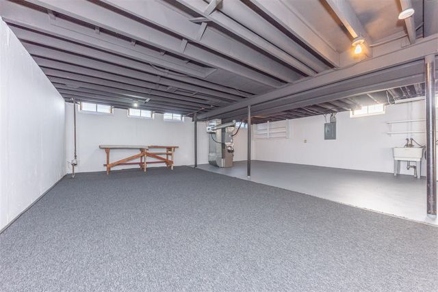 38393 Mason Street, Livonia, MI 48154