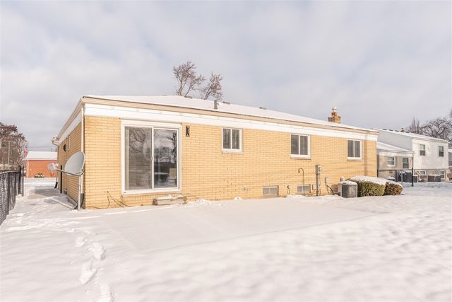 38393 Mason Street, Livonia, MI 48154