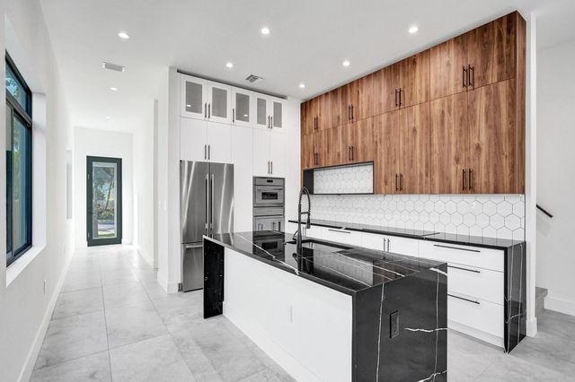604 SW 7th Avenue, Fort Lauderdale, FL 33315