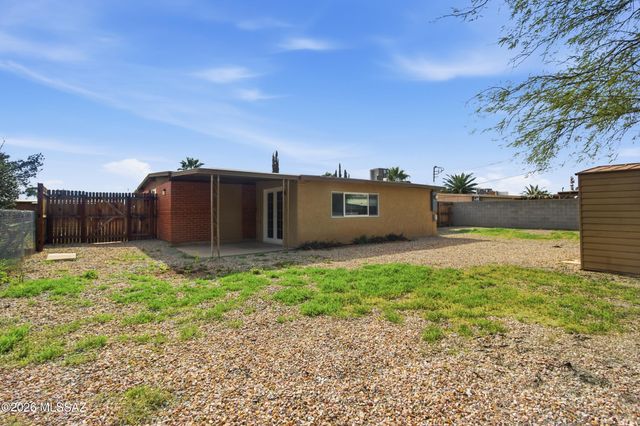 4865 E 23rd Street, Tucson, AZ 85711