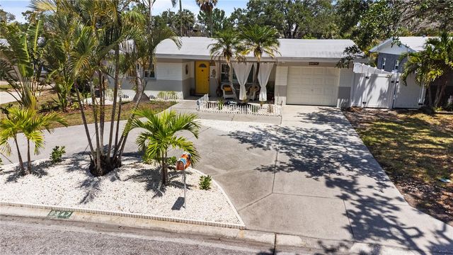 8347 41ST AVENUE N, St Petersburg, FL 33709