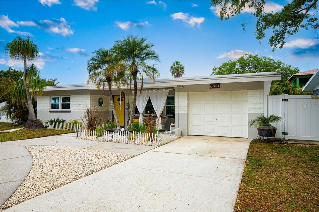 8347 41ST AVENUE N, St Petersburg, FL 33709