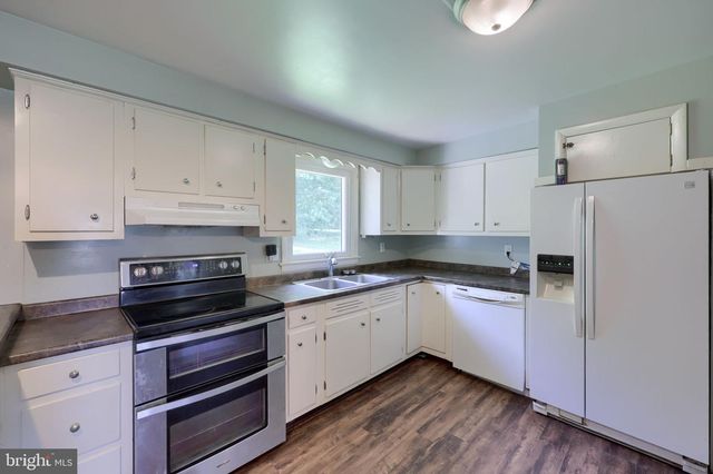 1789 ROOSEVELT AVE, York, PA 17408