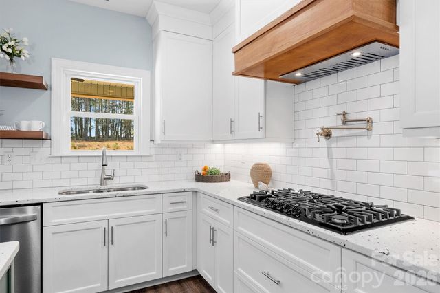 12057 Mariners Cove Court, Lancaster, SC 29720