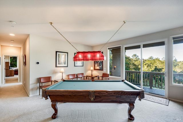 3435 Terra Linda Dr, Santa Rosa, CA 95404