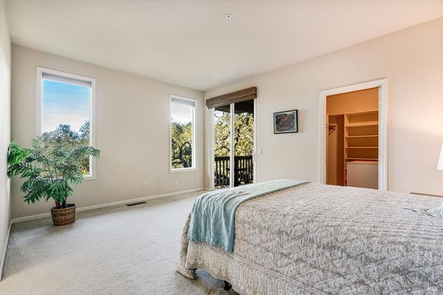 3435 Terra Linda Dr, Santa Rosa, CA 95404