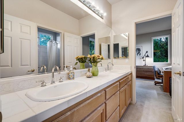 3435 Terra Linda Dr, Santa Rosa, CA 95404