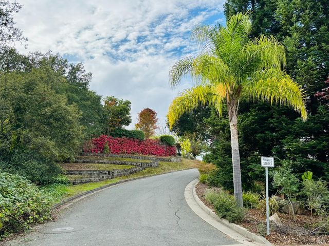 3435 Terra Linda Dr, Santa Rosa, CA 95404