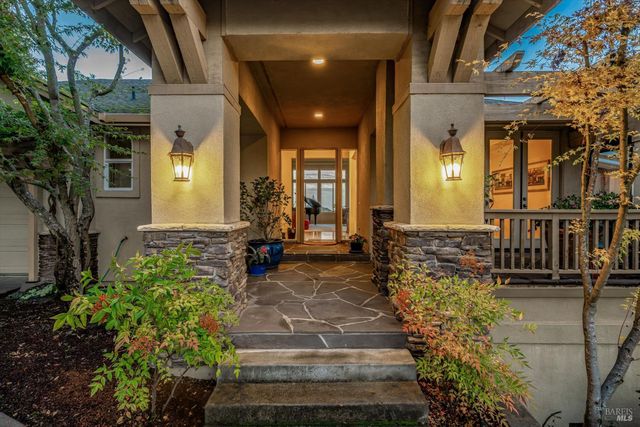 3435 Terra Linda Dr, Santa Rosa, CA 95404