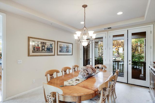 3435 Terra Linda Dr, Santa Rosa, CA 95404