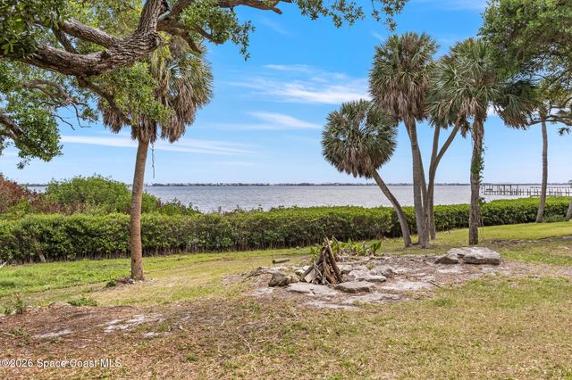 8690 S Tropical Trail, Merritt Island, FL 32952