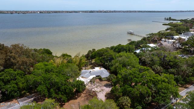 8690 S Tropical Trail, Merritt Island, FL 32952