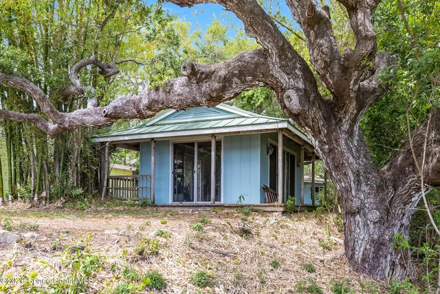 8690 S Tropical Trail, Merritt Island, FL 32952