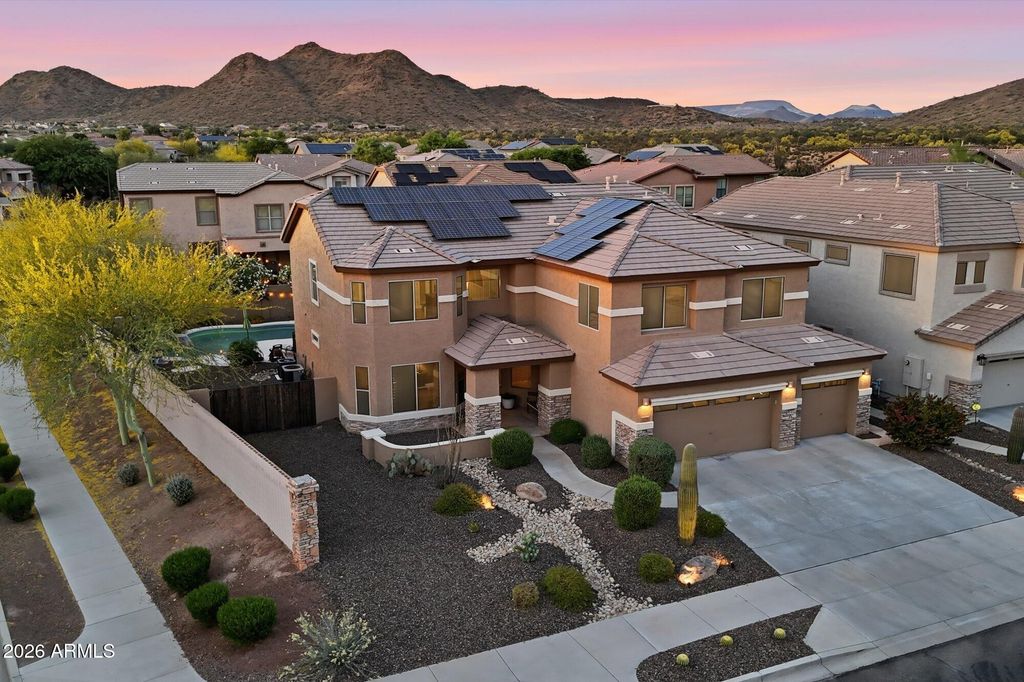 2316 W EAGLE FEATHER Road, Phoenix, AZ 85085 — photo 2