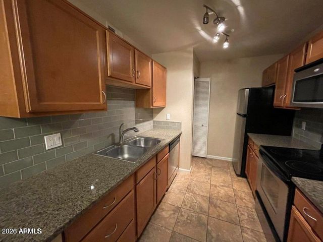 200 E SOUTHERN Avenue 160, Tempe, AZ 85282