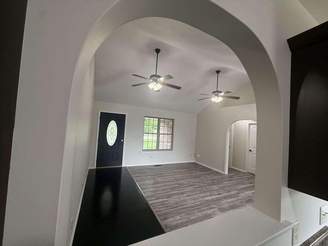 1904 S 14th Avenue, Ozark, MO 65721