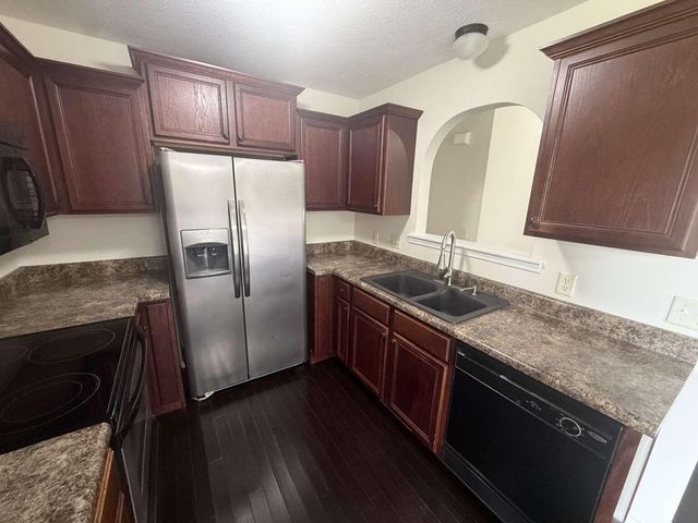 1904 S 14th Avenue, Ozark, MO 65721