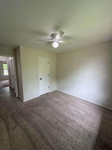 1904 S 14th Avenue, Ozark, MO 65721