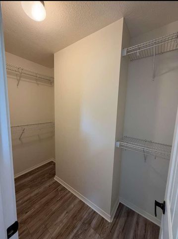 1904 S 14th Avenue, Ozark, MO 65721